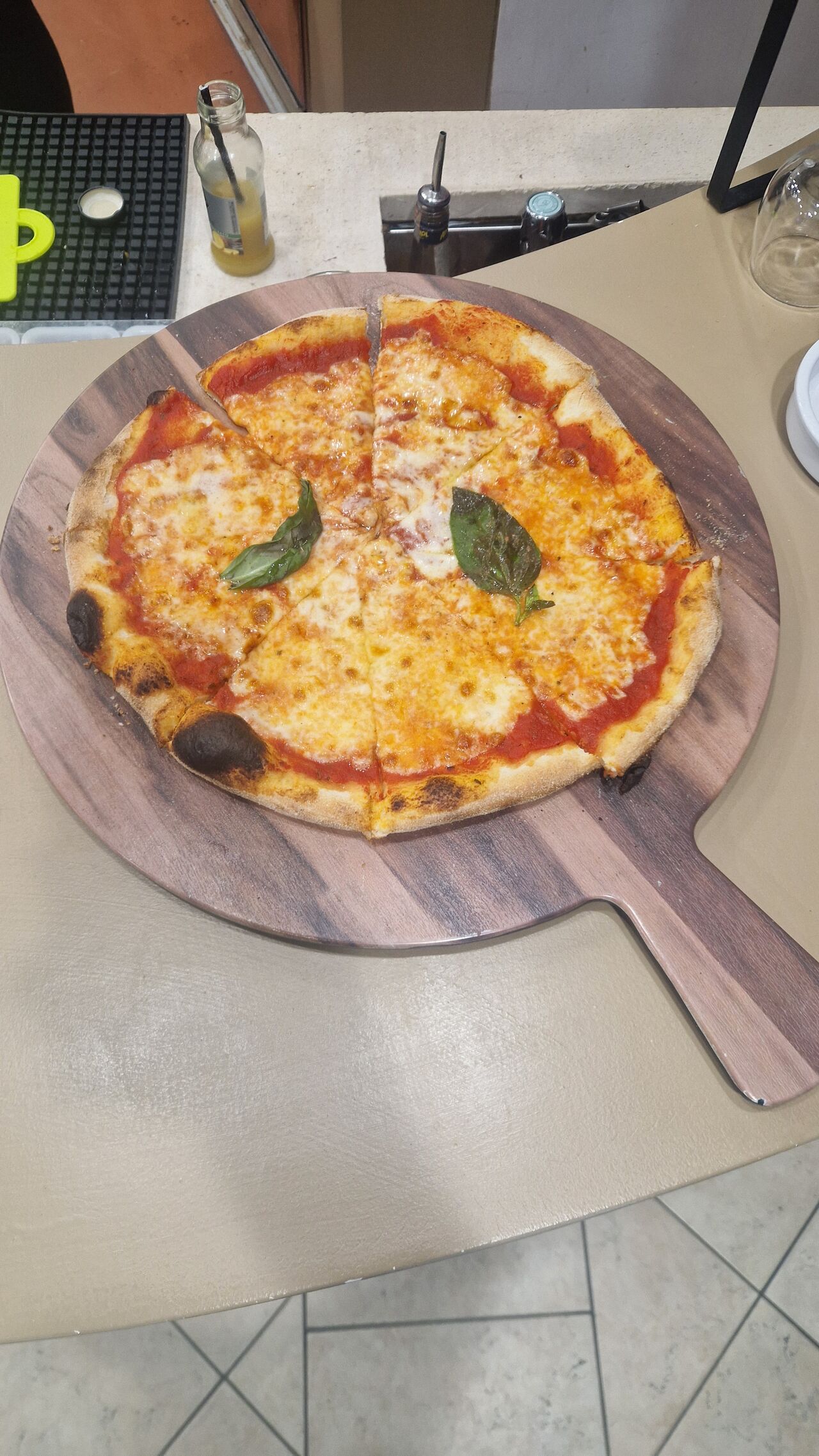 PIZZA CON IMPASTO SPECIALE CON SOIA E LIEVITAZIONE 72 H