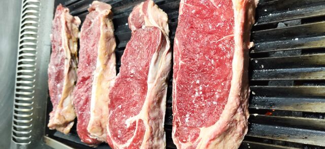 Diferentes carnes a la brasa ( por encargo y pedido mínimo)