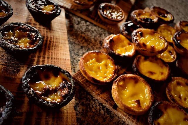 Deliciosos pastéis de nata. Só por encomenda e em dias certos. Quantidades mínimas de encomenda: caixa de 6