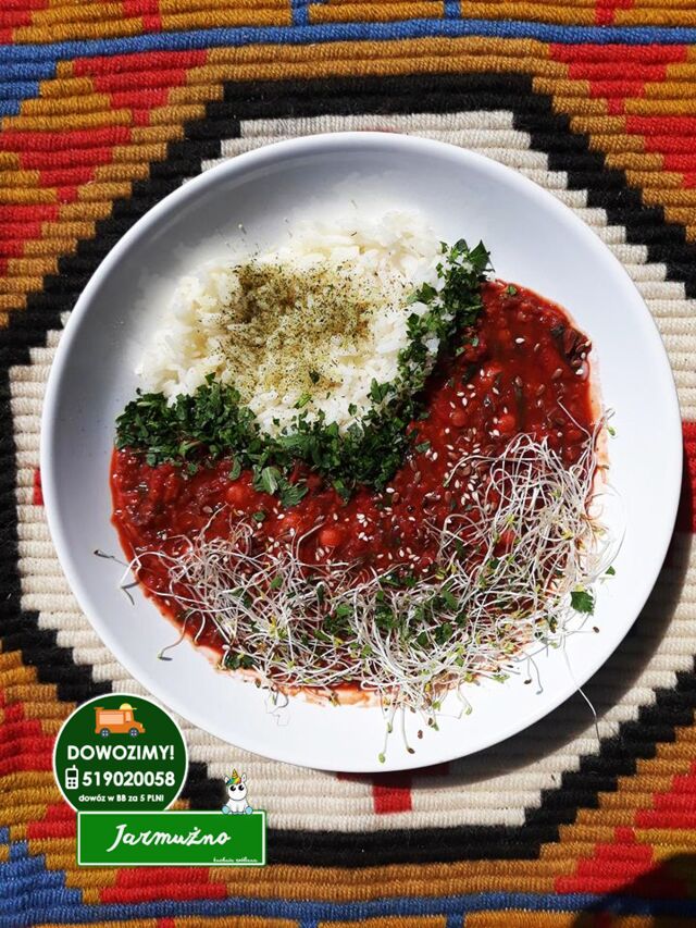 Buraczane Curry z naturalnym ryżem.