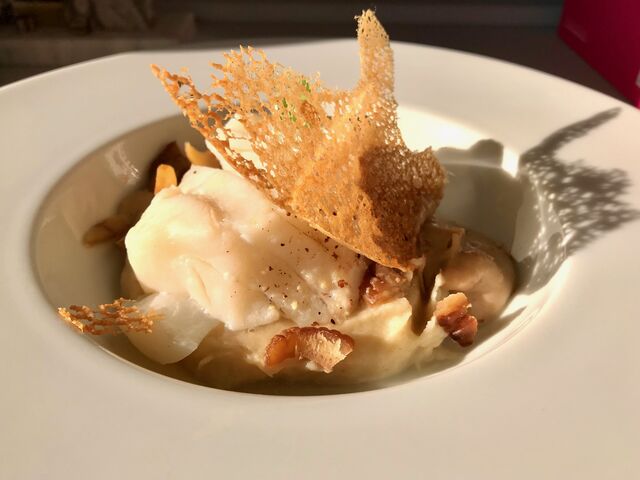 Dos de cabillaud, purée de panais, éclats de châtaigne