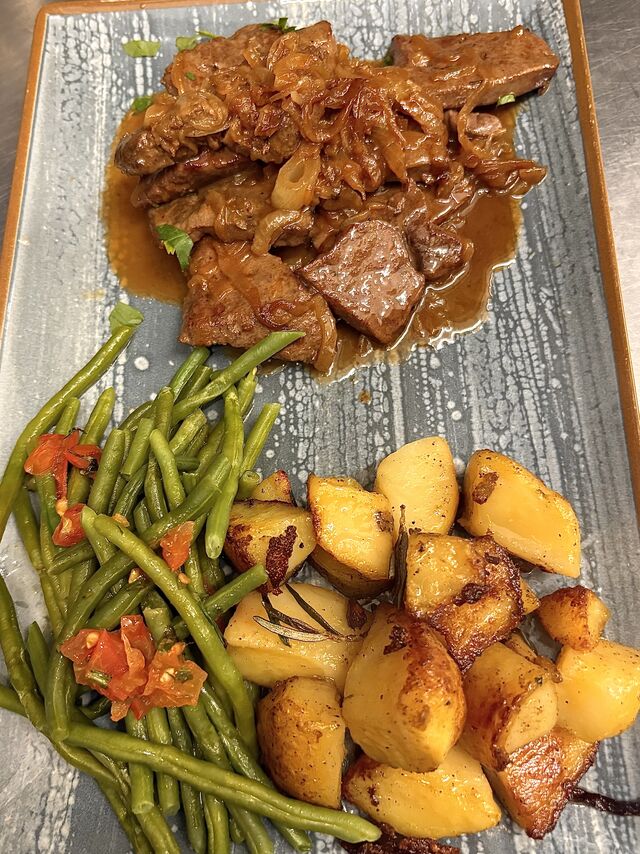 Kalbsleber venezianische Art