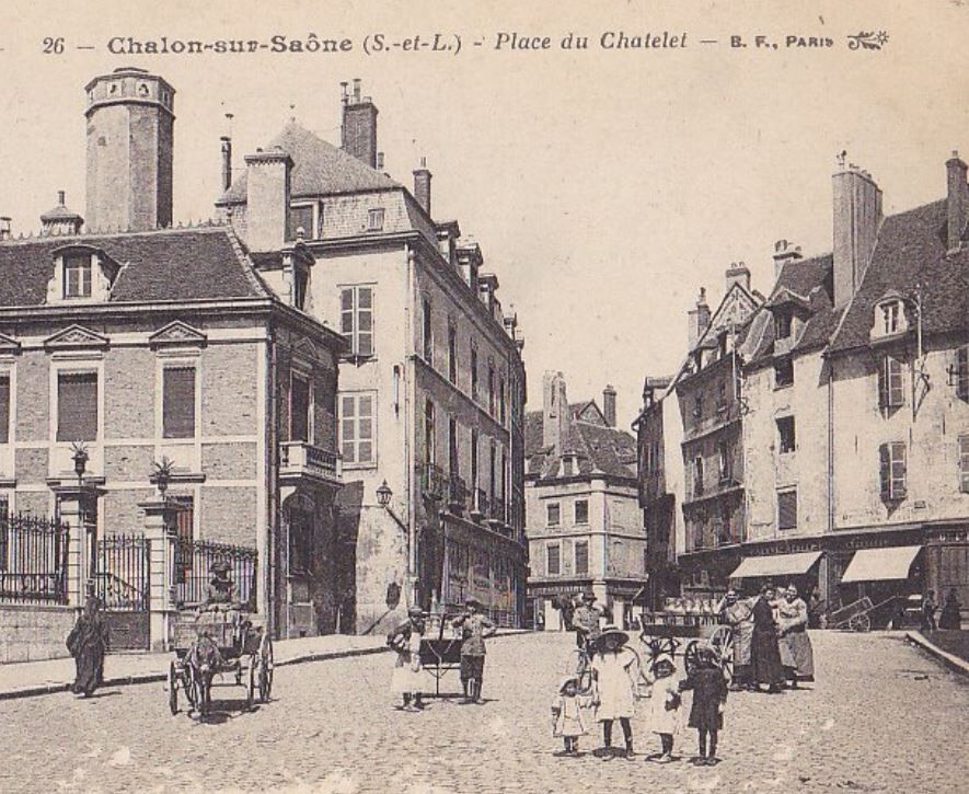 La Place du Chatelet