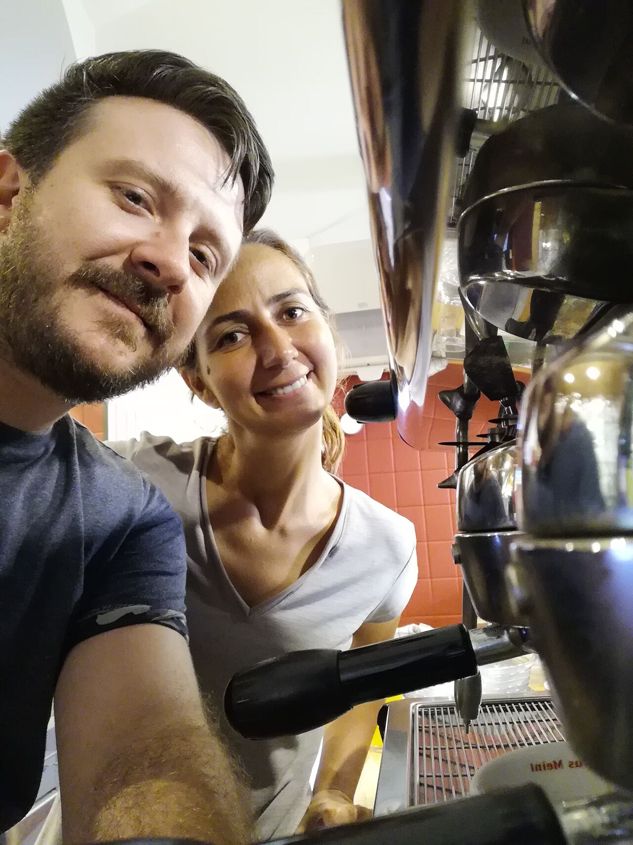 Wir sind immer gerne für Sie da mit schnelle Bedienung... 