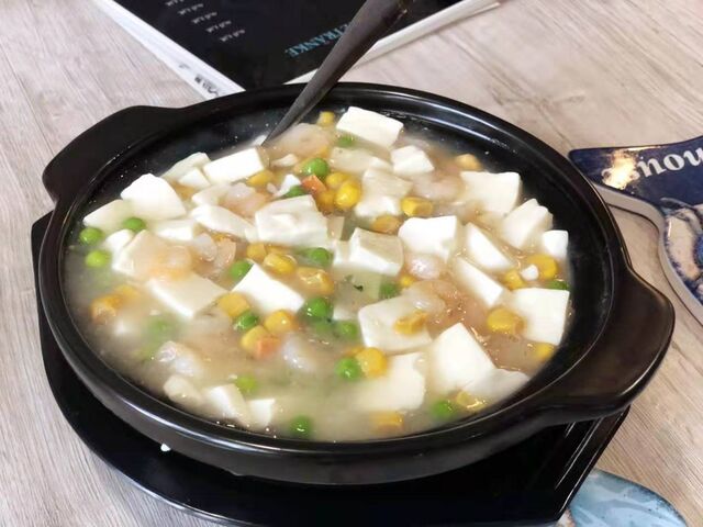 No.27. Gebratene Garnelen mit Tofu,Bohnen,Mais