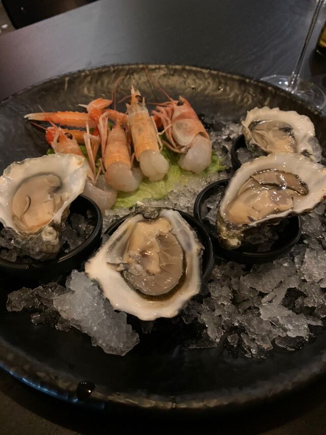 Scampi e ostriche in sashimi 