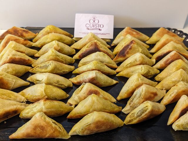 Grand plateau de samoussa