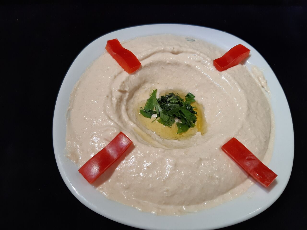 HOUMOUS
purée de pois chiches, sésame, citron, huile d'olive