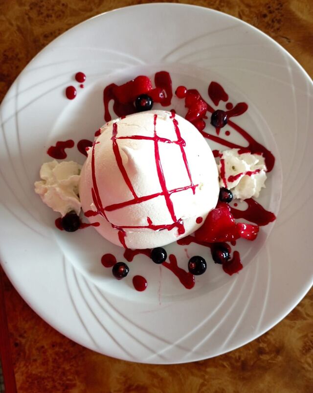 Pavlova aux fruits rouges