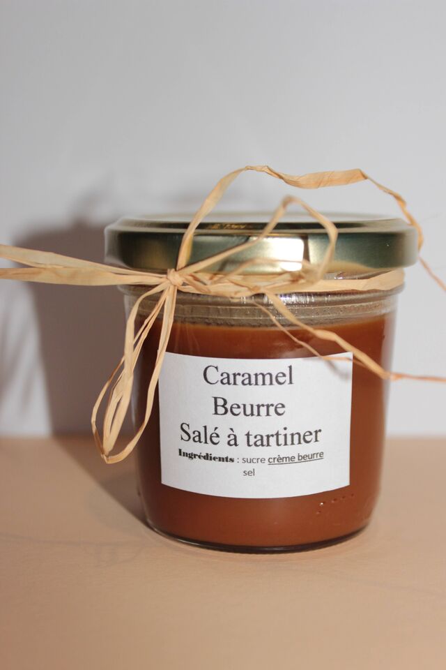 Pot de caramel beurre salé à tartiner 5.50€ les 100g ou 7€00 les 150g