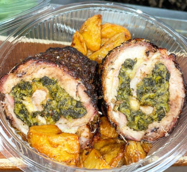 Rollè di maiale ripieno con friarielli e provola
Su prenotazione è possibile farcirlo anche diversamente 🤗