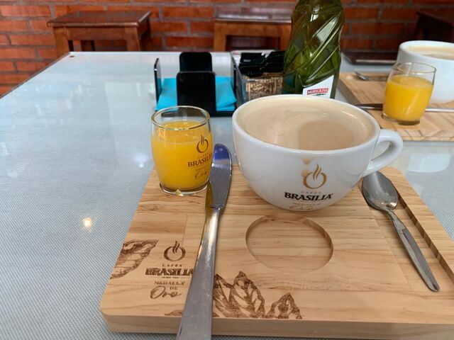 desayuna con nosotros