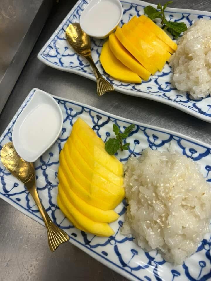 Mango sticky rice