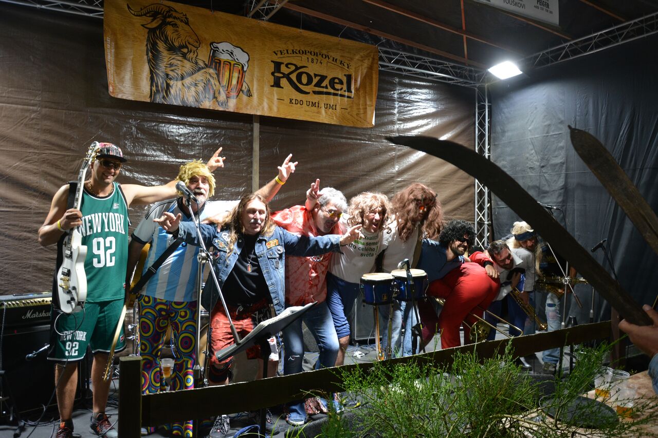 IV.ROCK FEST - HARVESTER
https://youtu.be/4rWTeoseH8E