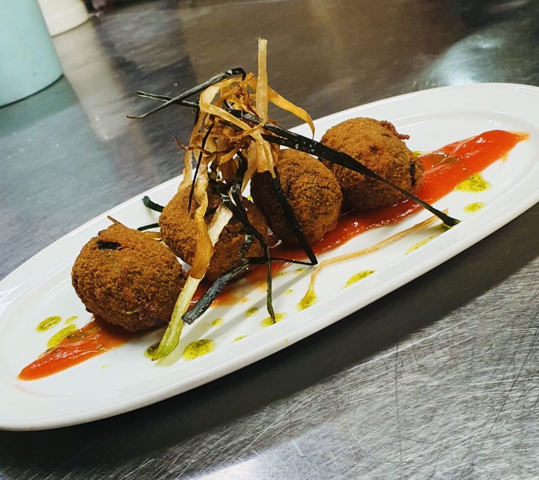 CROQUETAS NEGRAS DE TXIPIRONES