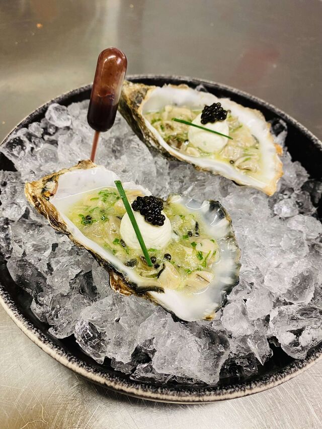 La rencontre de l'huître et du caviar 