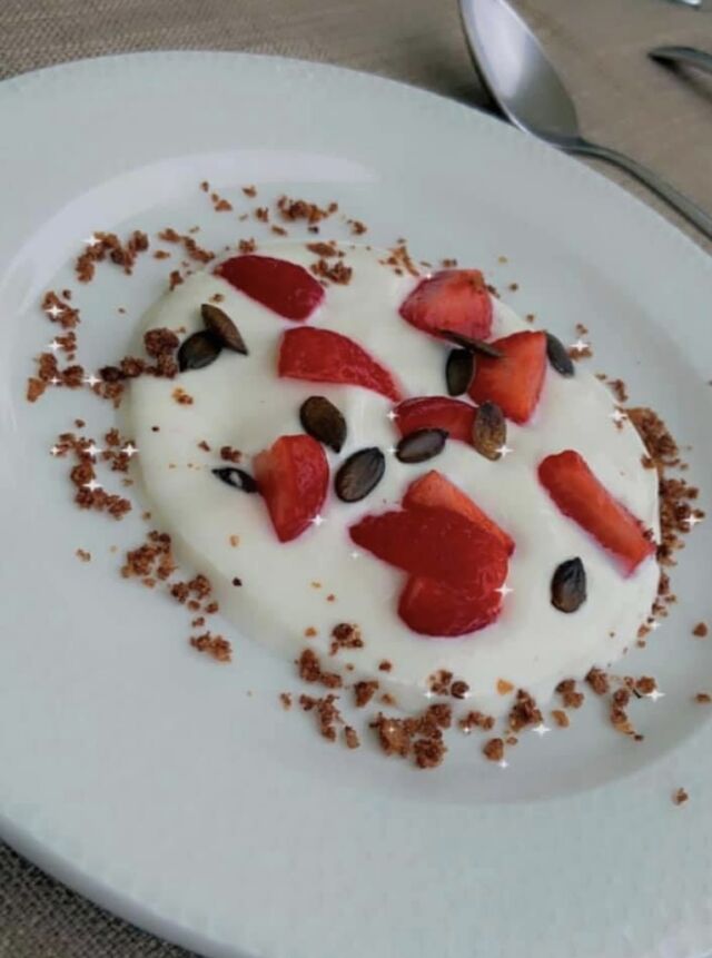 Noix de coco, fraises
