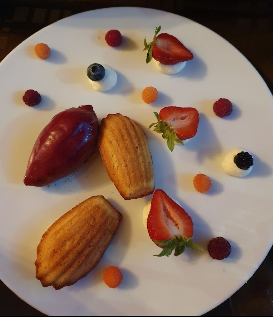 la madeleine aux fruits rouges