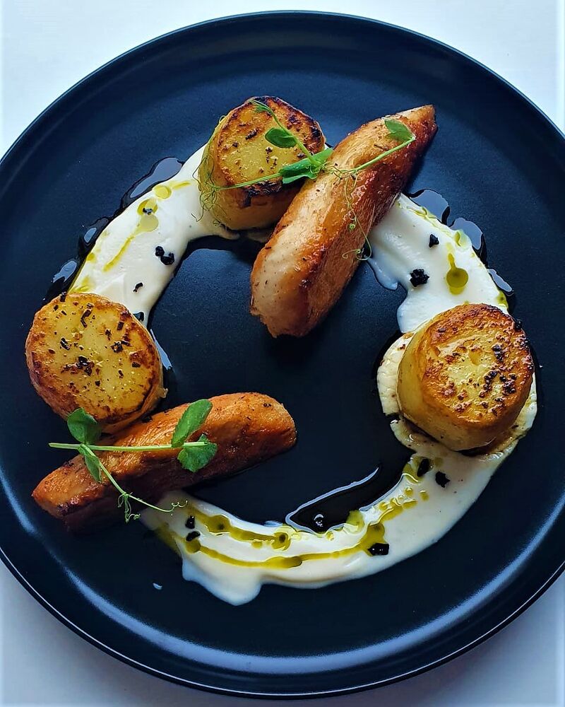 Marinirana pileća prsa /
Marinated chicken breast 