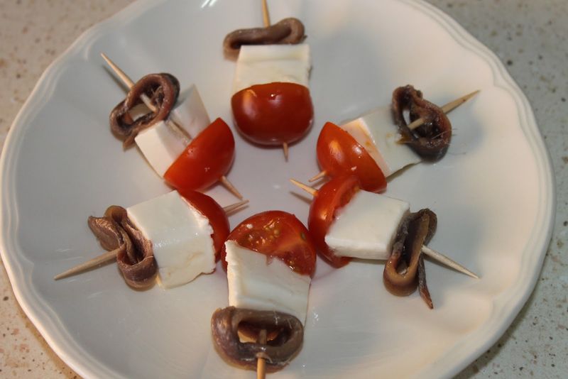 pincho anchoas cántabras queso fresco tomates cherry