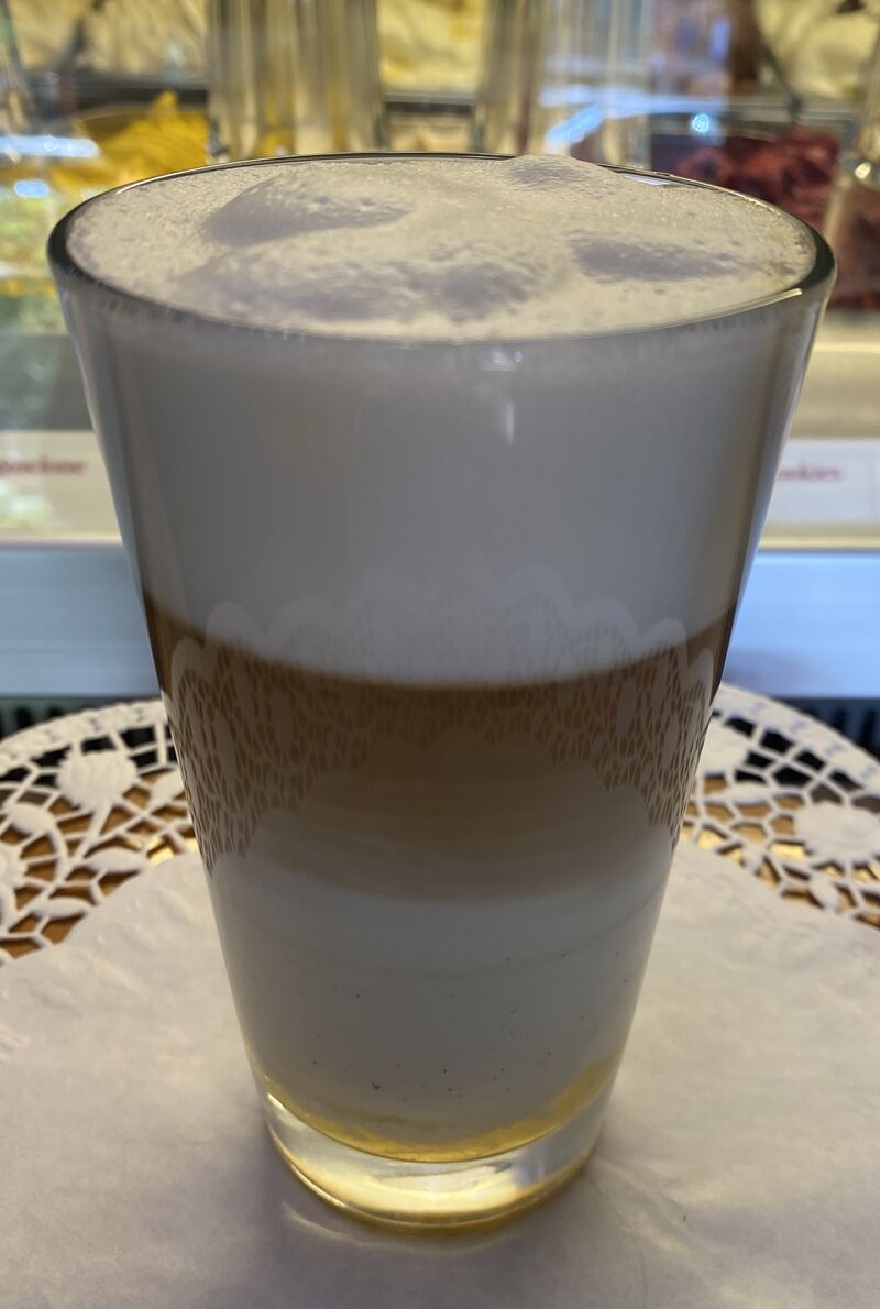 APFELSTRUDEL LATTE

