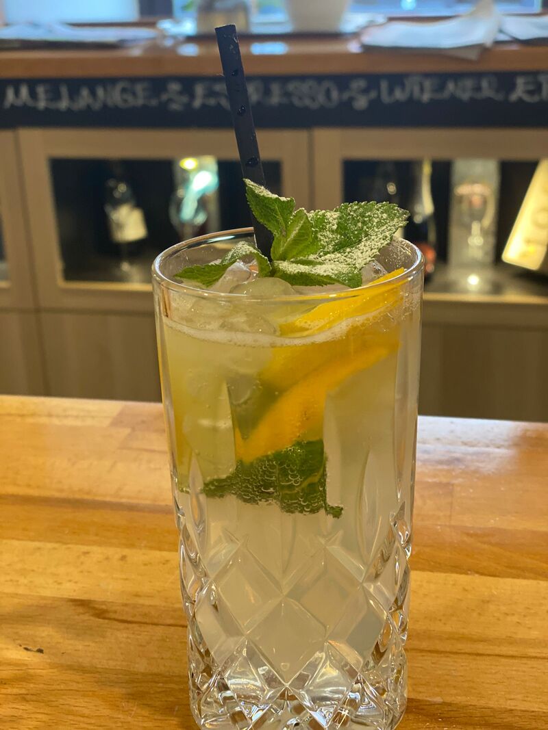 Homemade Limonade
Kiwi
Mango
Pech
Passion and Lemon_Mint 