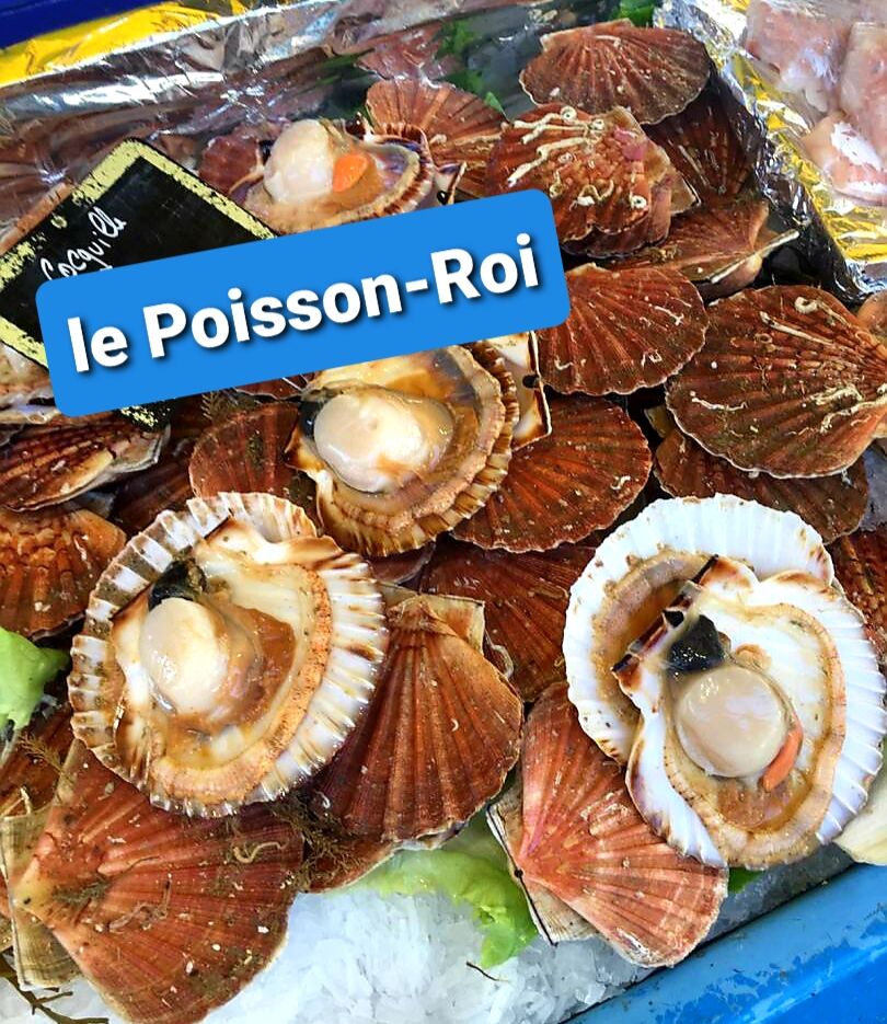 Coquilles Saint-Jacques. Produit de Saison et disponible sur nos marchés.