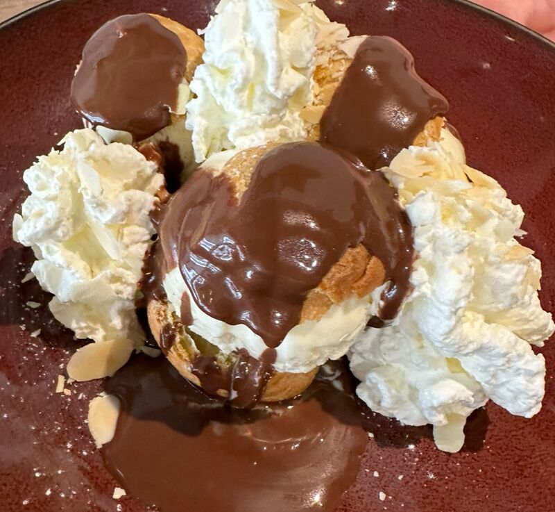 Profiteroles