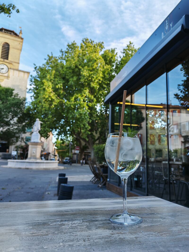 White Spritz 