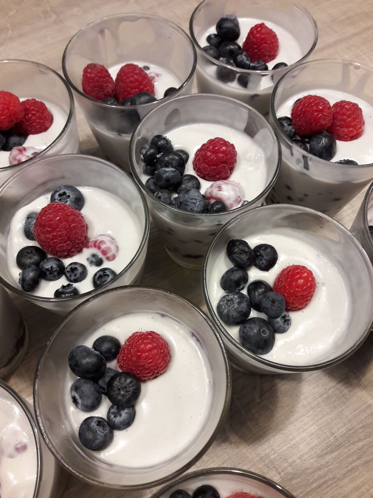 Bayerische Creme mit Früchten-Grillkurs Oktoberfest