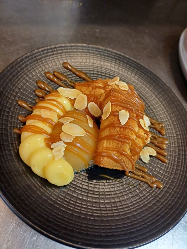 Financier,crémeux citron et poires pochée aux épices 