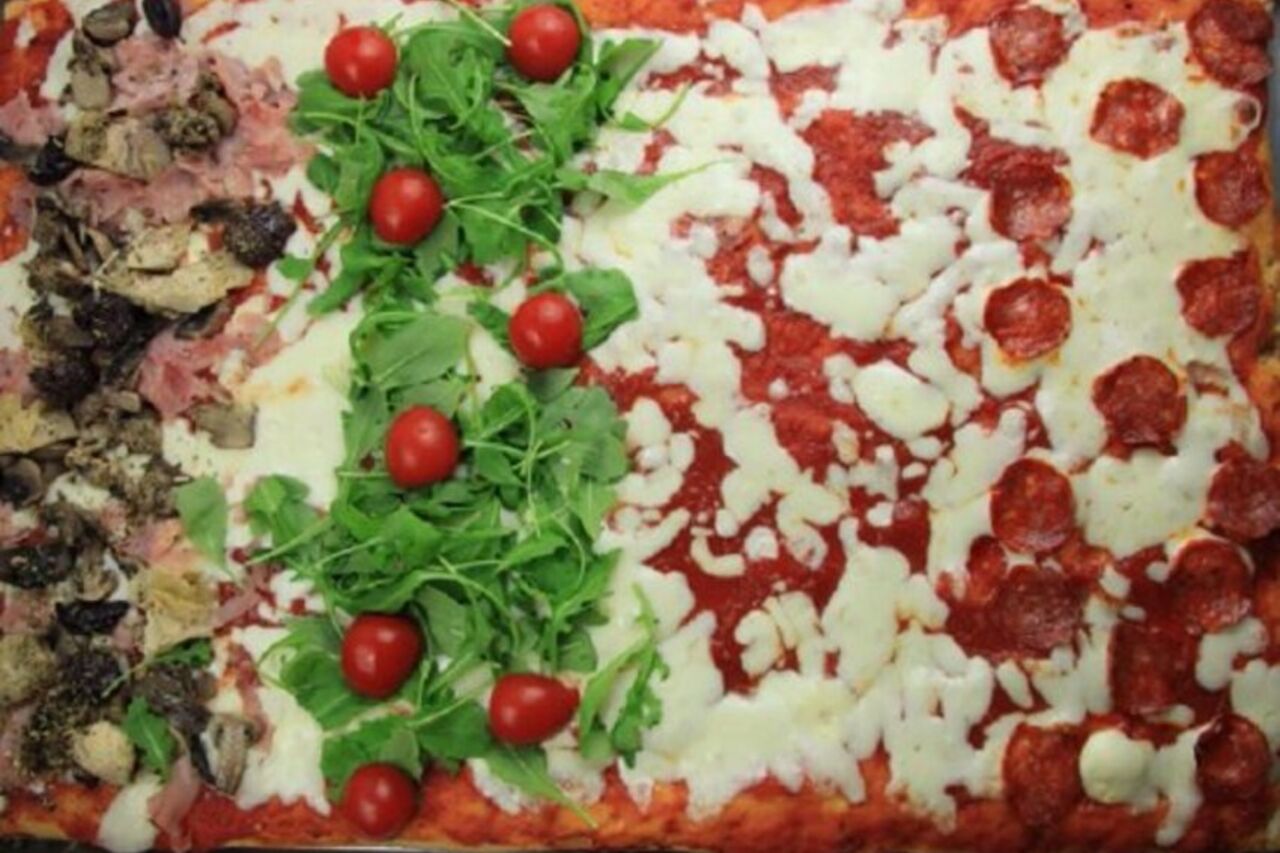 SPECIALIZZATI IN PIZZE FORMATO GIGANTE!