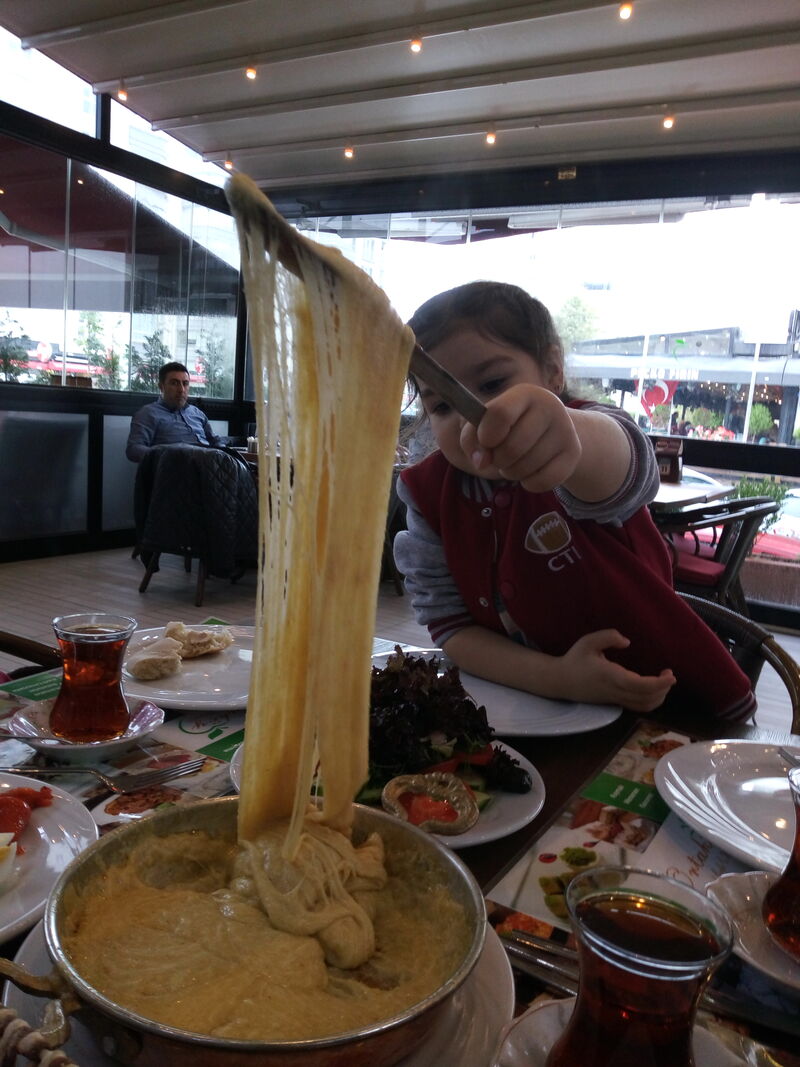 ENFES KUYMAK, VE MENEMEN İLE DAMAĞINIZA HİTAP EDEN LEZZETLER