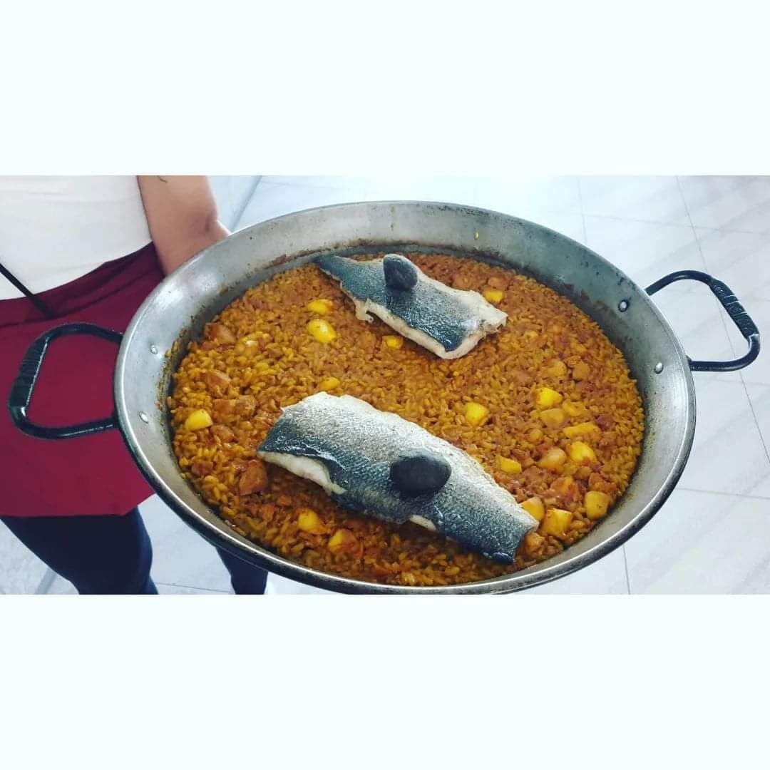 Arroz a banda con lubina.