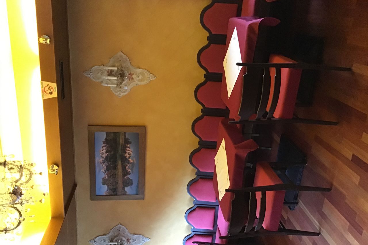 Breakfast room.