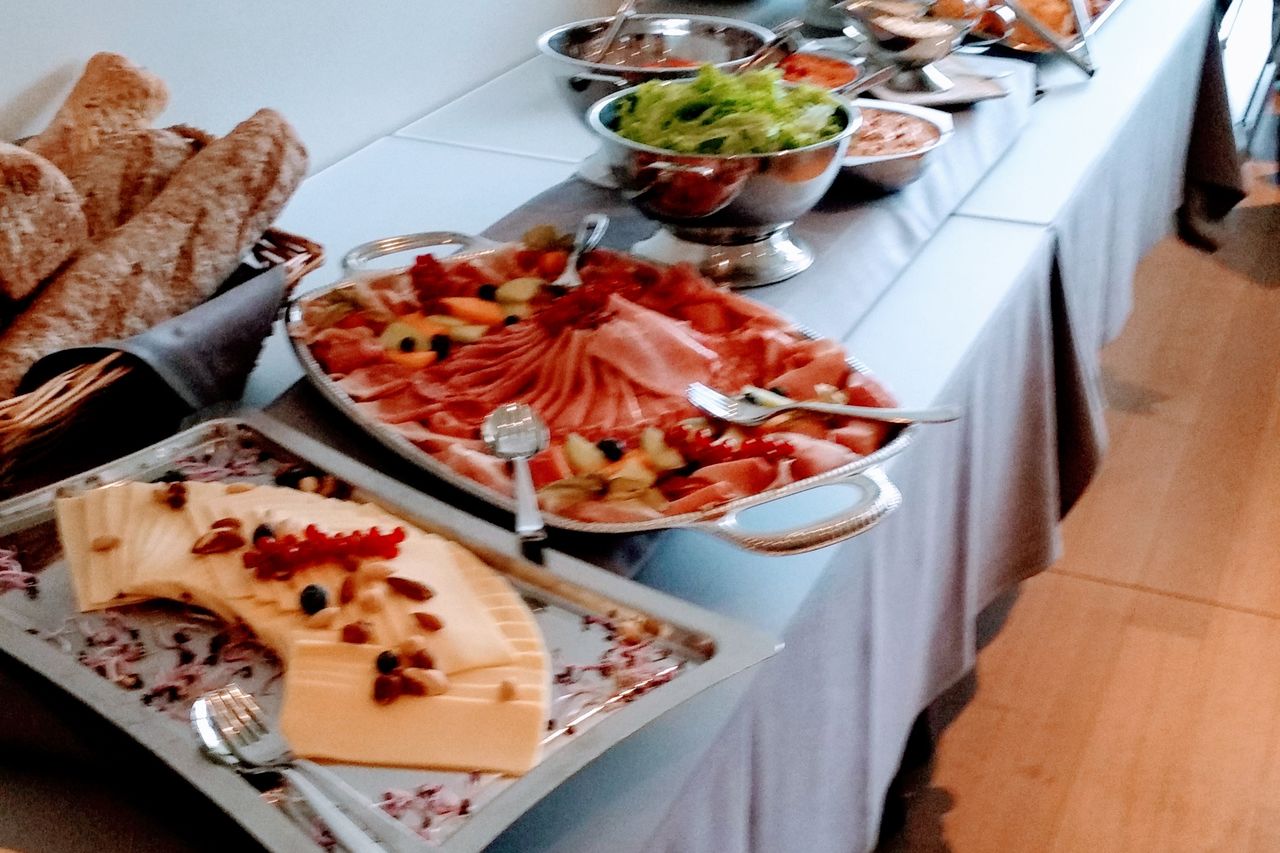Uitgebreid broodbuffet