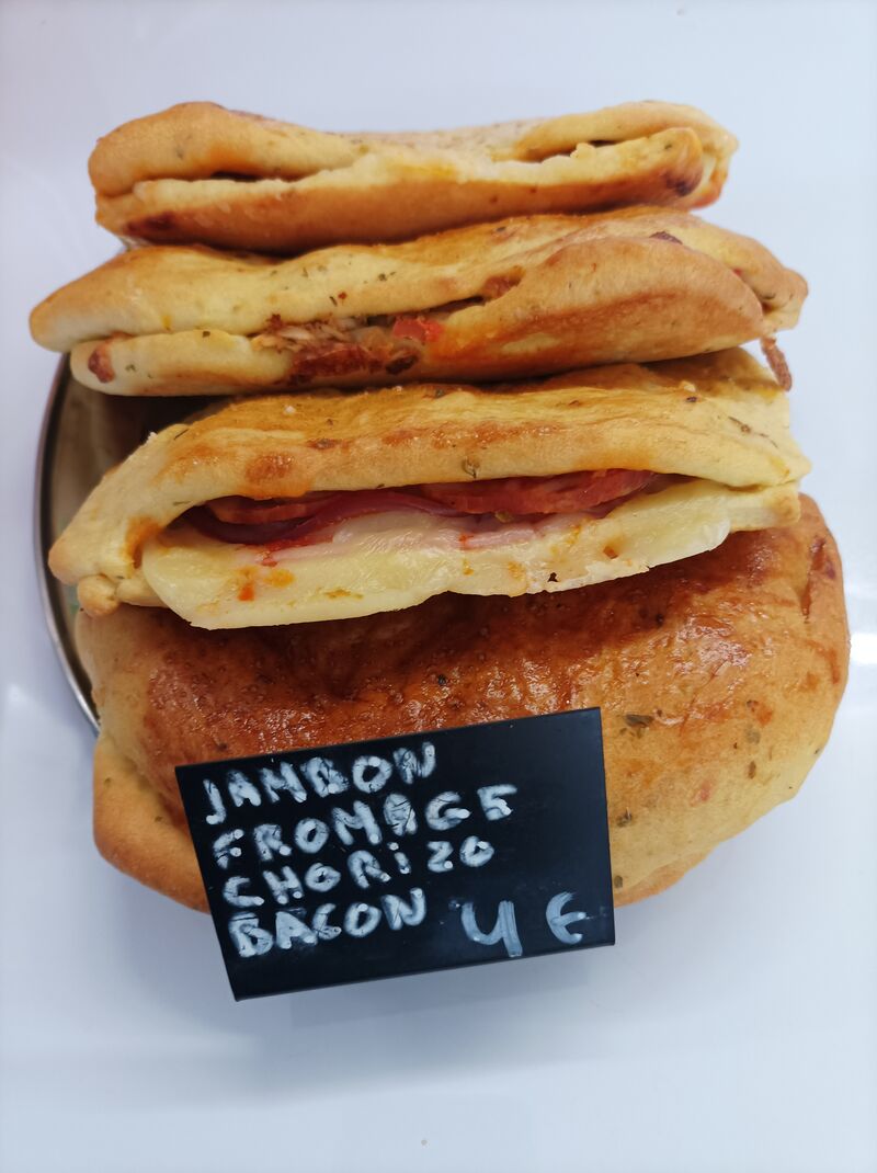 Jambon fromage chorizo bacon 4 € 50