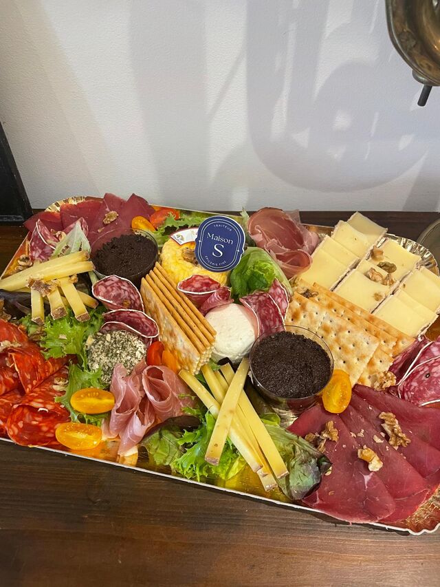 Plateau mixte fromages charcuteries