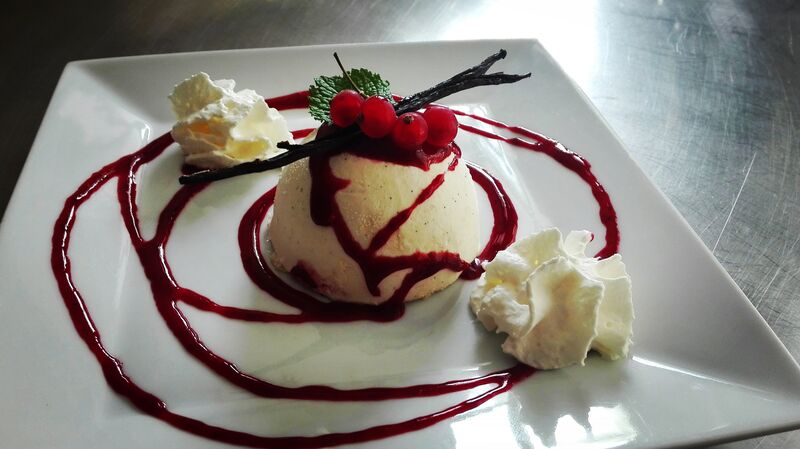 Dôme vanille cœur framboise