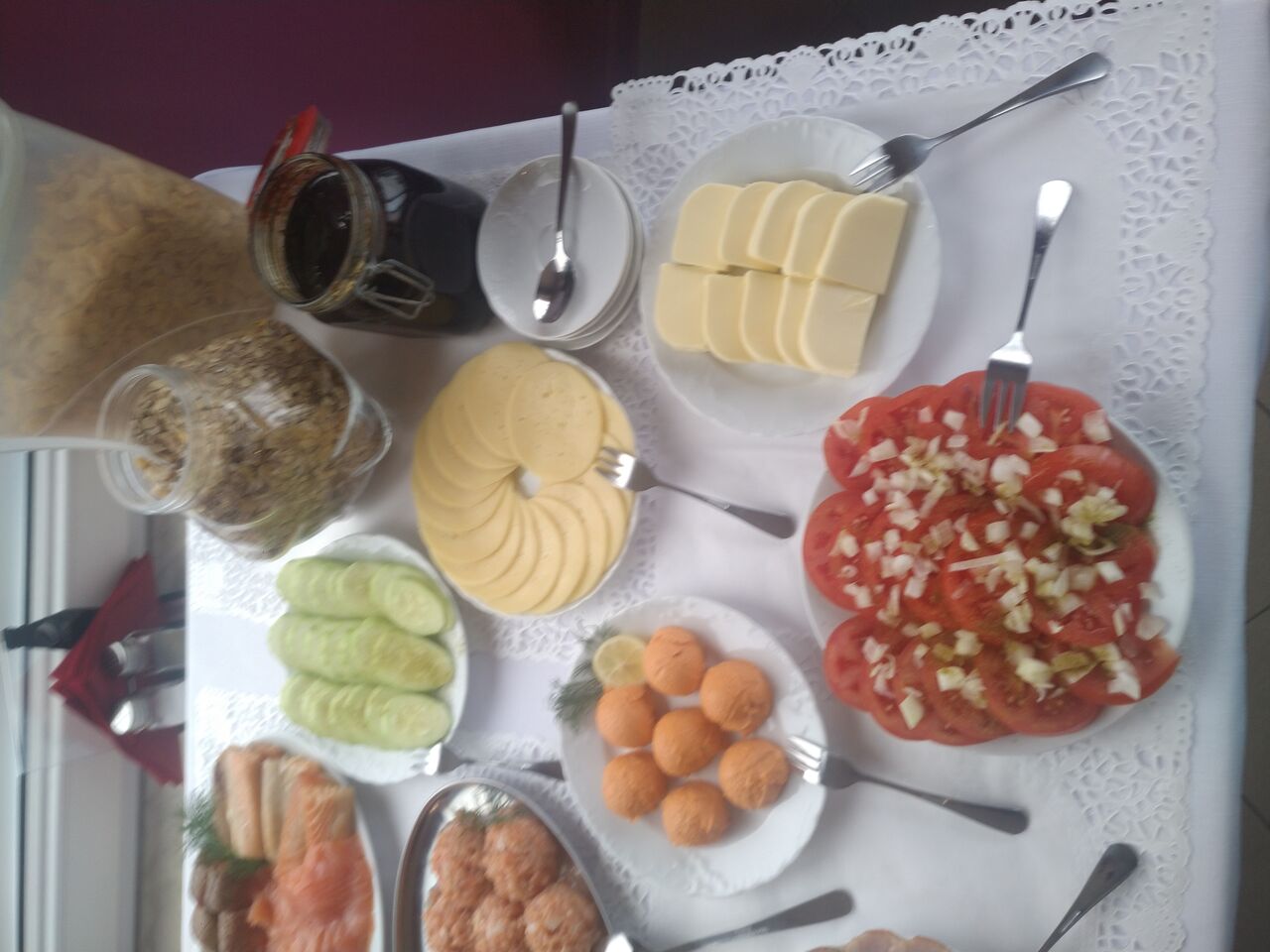 Urozmaicone śniadanie zdrowe, świeże produkty .