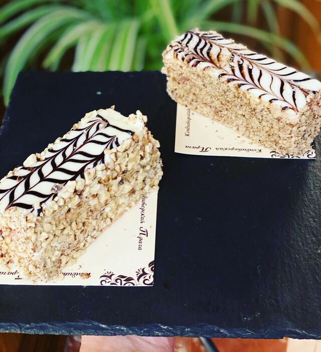 Классика всегда в «моде» вкусовых ощущений, а тем более если десерт из натуральных продуктов))) ждём вас с 10:00 ? до 19:00...
