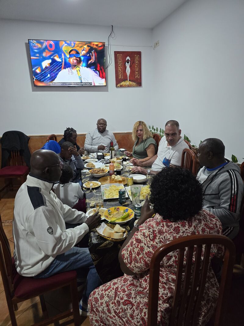 Cumpleaños de Candido Olivera Pako, desde Gran Canarias, gracias enconfiar en el Dorado
