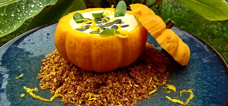Petite citrouille, crème de chèvre et graines torréfiées 