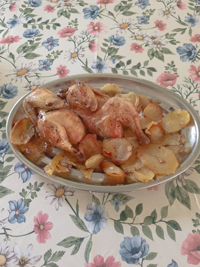 POLLO CON PATATAS ASADAS