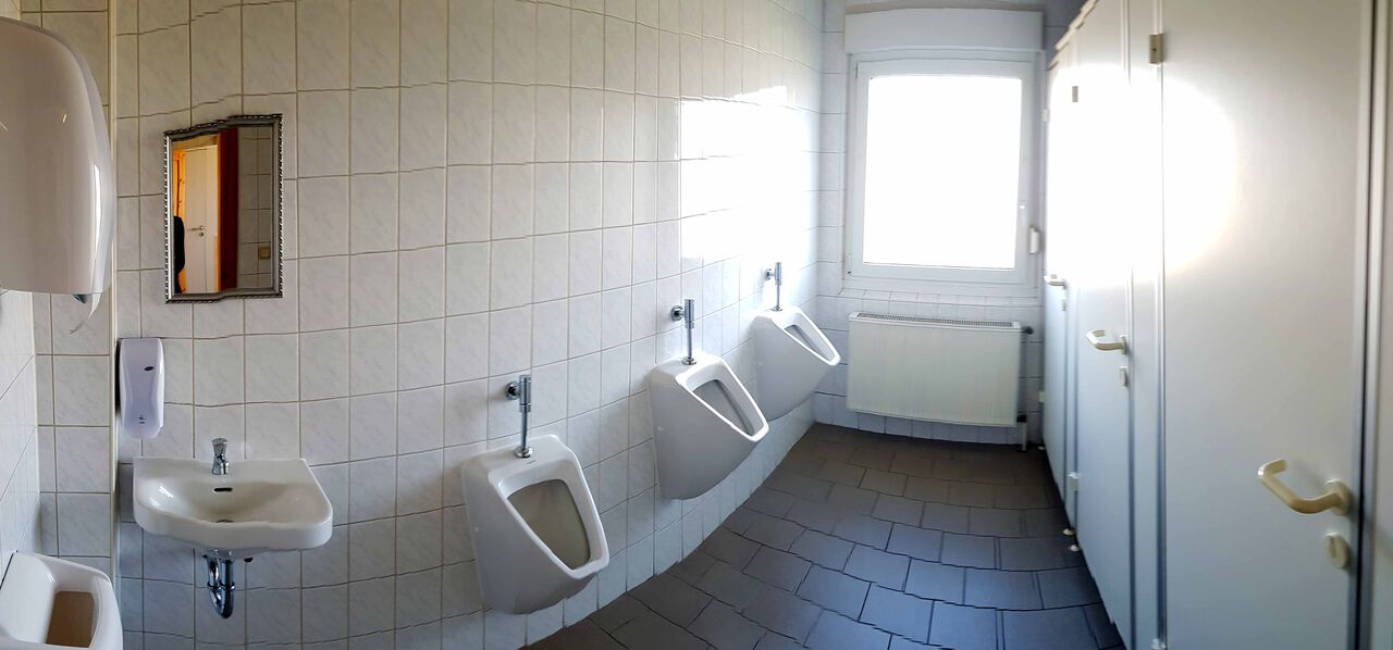GEMEINSCHAFTSTOILETTEN