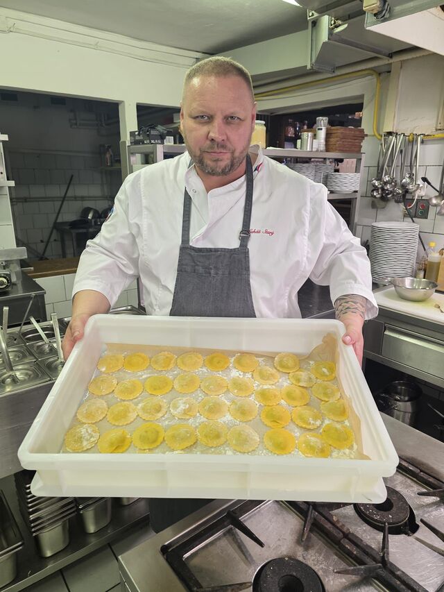Náš šéfkuchař Lukáš se svými domácími raviolli