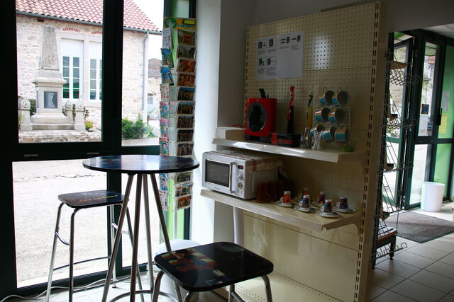 Petit coin café, thé, chocolat, cappuccino, etc..