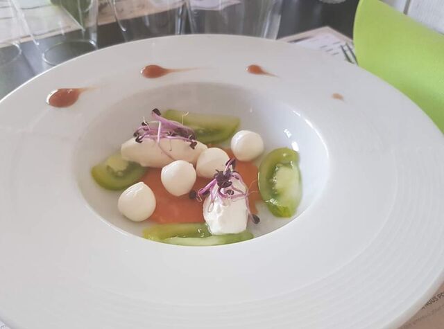 Tomates mozzarella revisitée