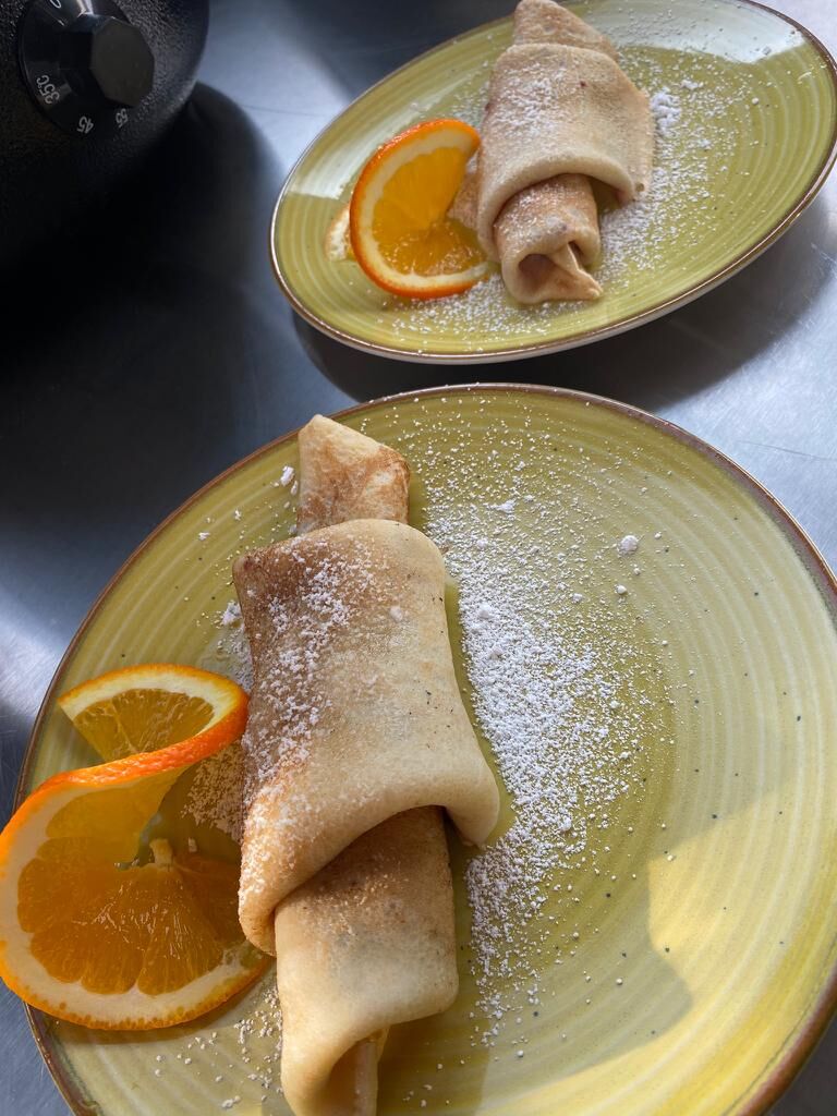 Clatite cu dulceata sau nutella 