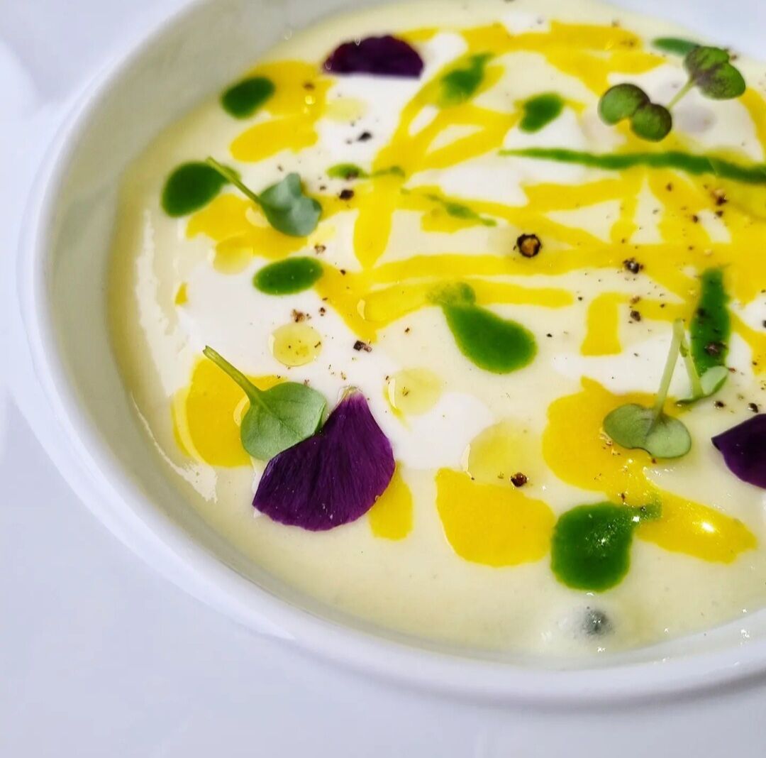 Spuma di patate, zabaione al parmigiano, caprino, verdure primaverili